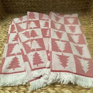 4 Pack of Christmas‎ Tree Kitchen Hand Towels Red/White
